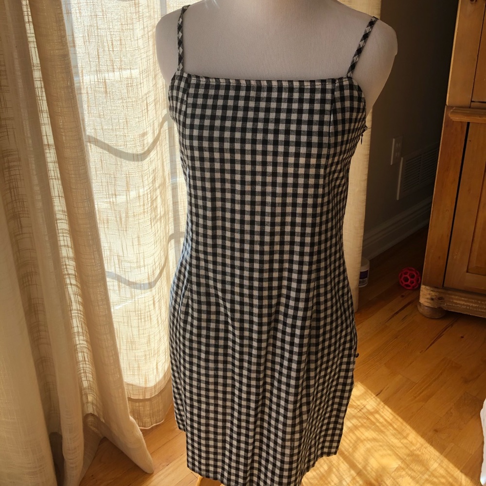 Black and white dress
